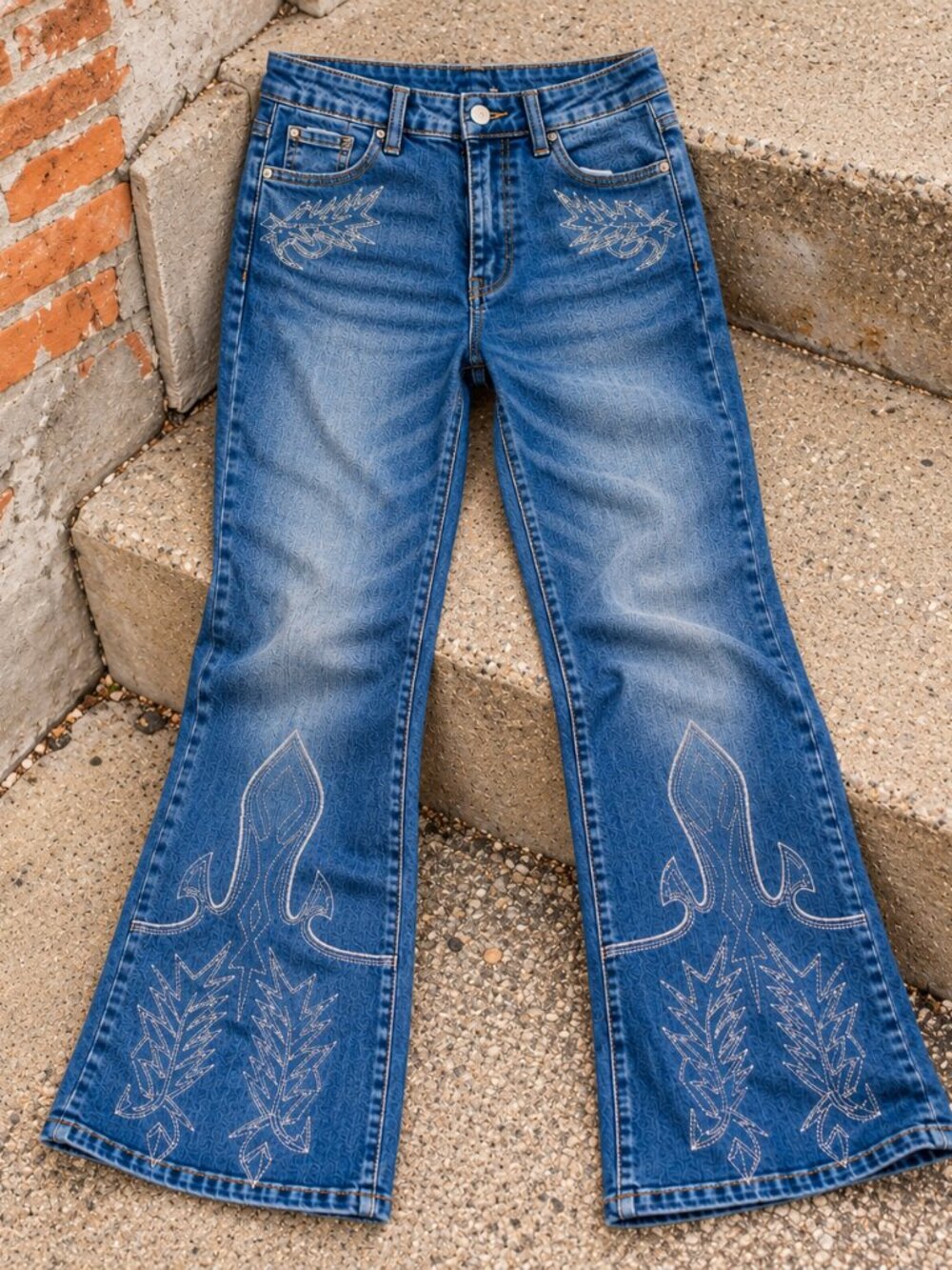 ✜NWT✜ Sarah Boot Stitch Flare Jeans